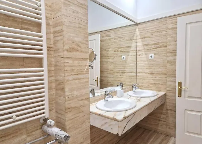 Gran Via & Parking Gratis By Aloha شقة بلباو