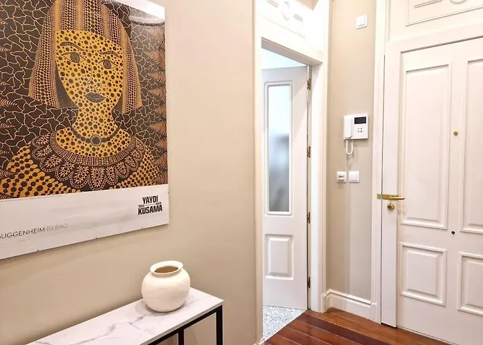 Gran Via & Parking Gratis By Aloha شقة *